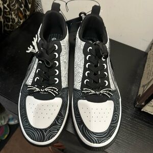 Stylish Black and White Men's Sneakers